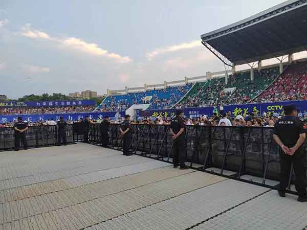 1758026191437116.jpg Q1.jpg